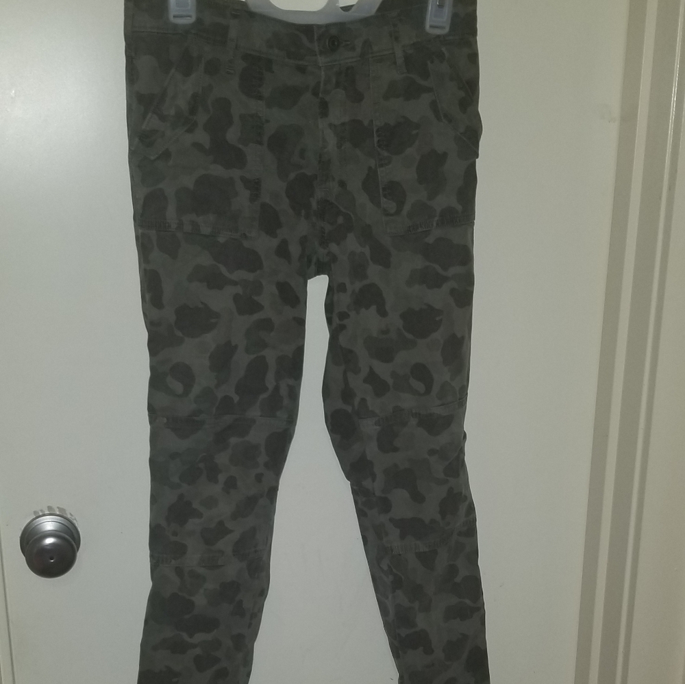Euc ladies lucky  cargo pants